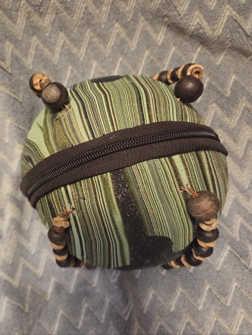 Coconut Shell Purse - Picture 4 of 8
